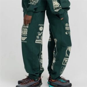 NWOT Parks Project Preserve & Enjoy Jogger Size Large